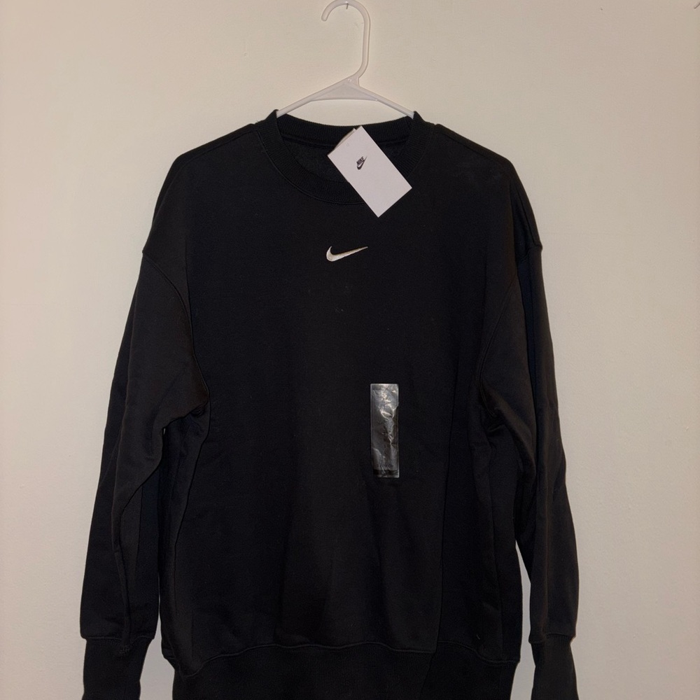 Nike Men's Black Sweater